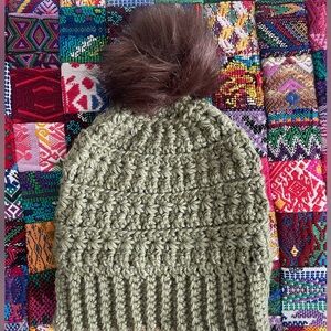 Handmade crochet hat // beanie with Pom-pom